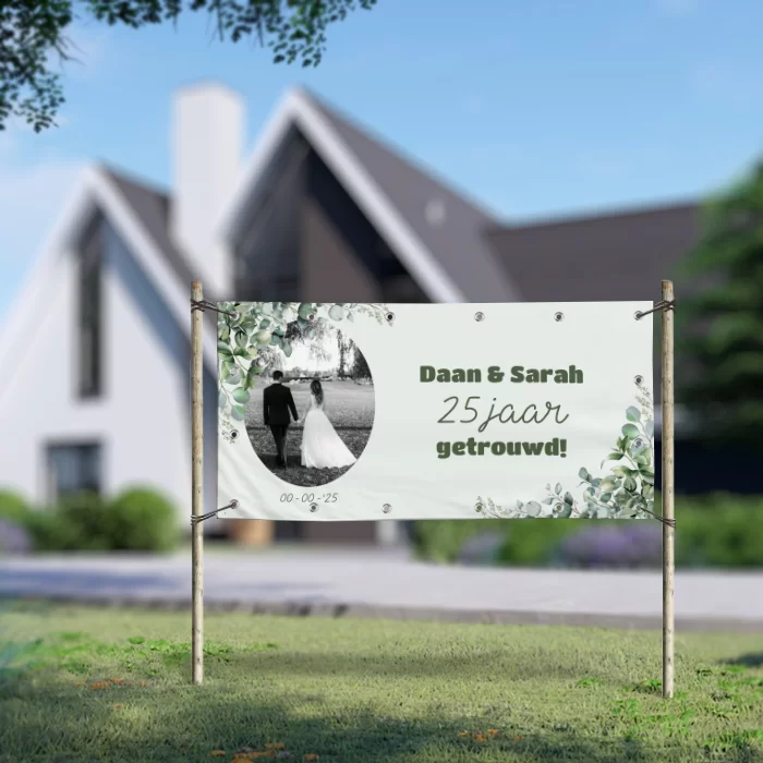 Spandoek 25 jaar getrouwd-met-foto